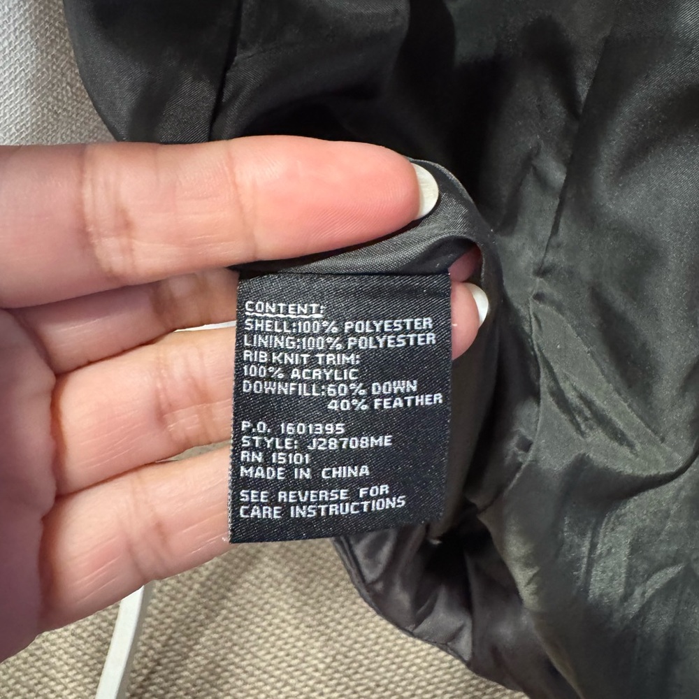 Women's Olive Green  Puffer Jacket - Picture 5 of 10